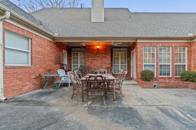 2 Rosaires Way, Little Rock, AR 72223