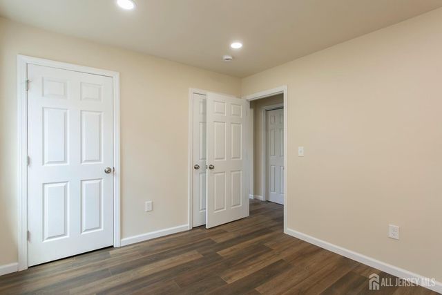 15 Bradley Drive, Edison, NJ 08817