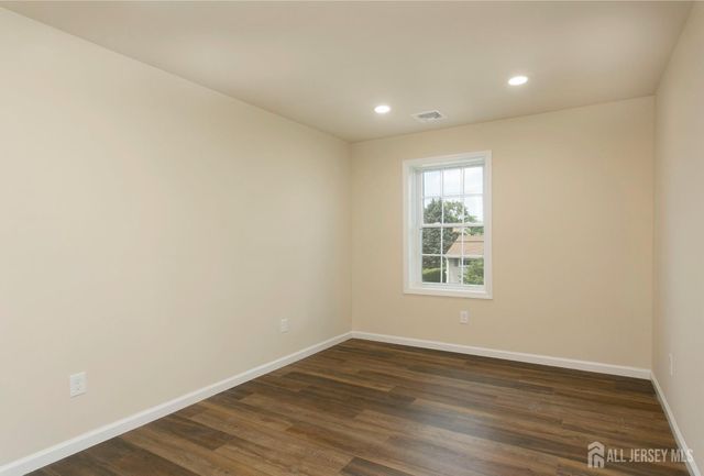 15 Bradley Drive, Edison, NJ 08817