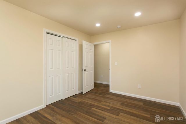 15 Bradley Drive, Edison, NJ 08817