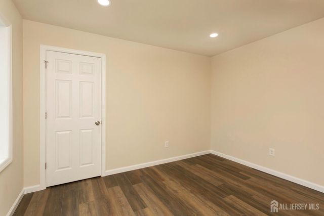 15 Bradley Drive, Edison, NJ 08817