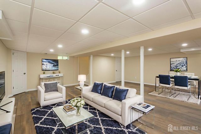 15 Bradley Drive, Edison, NJ 08817