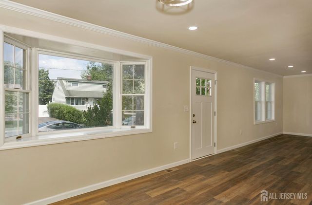 15 Bradley Drive, Edison, NJ 08817