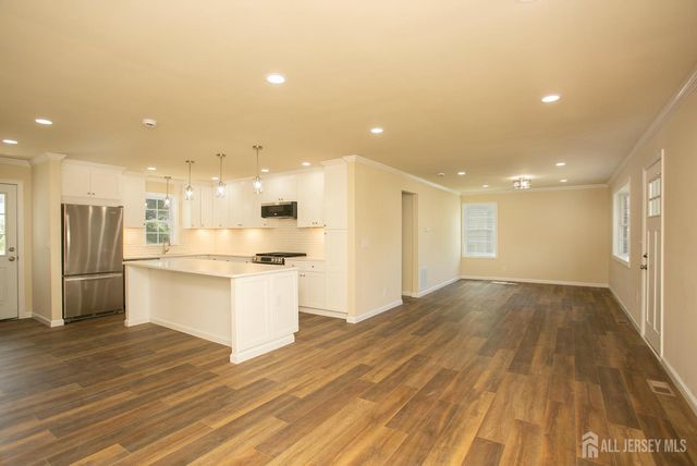 15 Bradley Drive, Edison, NJ 08817