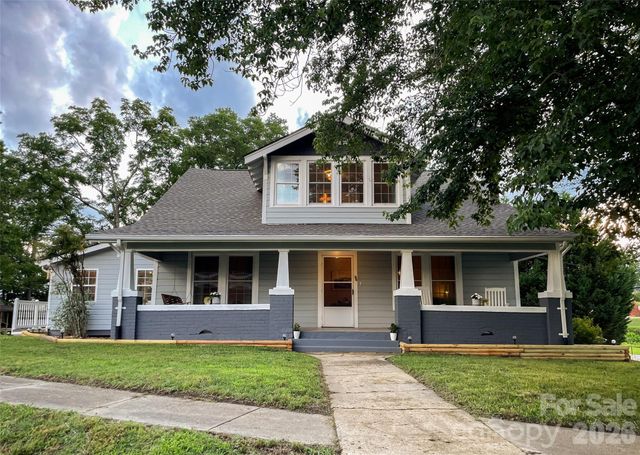 102 Cuthberson Street, Morganton, NC 28655