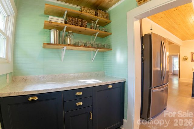 102 Cuthberson Street, Morganton, NC 28655