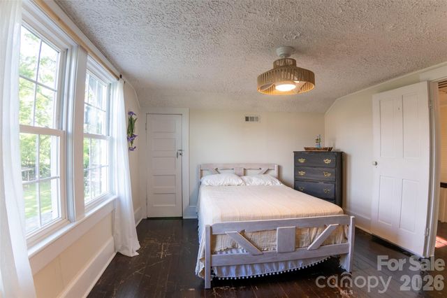 102 Cuthberson Street, Morganton, NC 28655