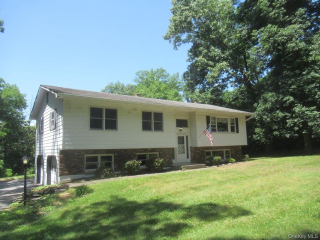 17 Jack And Jill Road, Poughquag, NY 12570
