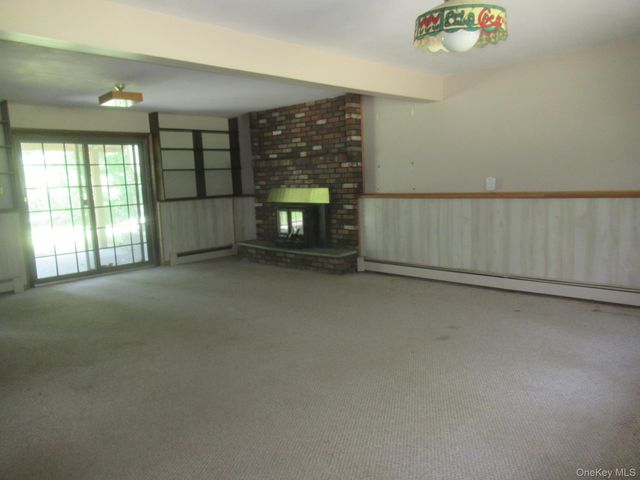 17 Jack And Jill Road, Poughquag, NY 12570