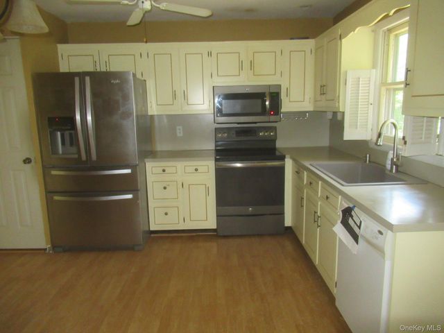 17 Jack And Jill Road, Poughquag, NY 12570