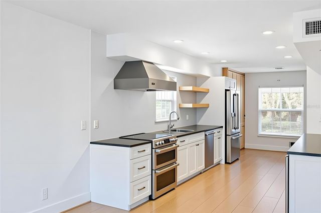 5119 OXFORD DRIVE, Sarasota, FL 34242