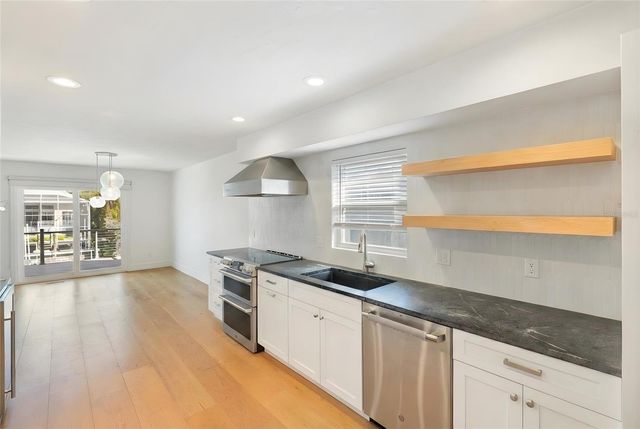 5119 OXFORD DRIVE, Sarasota, FL 34242