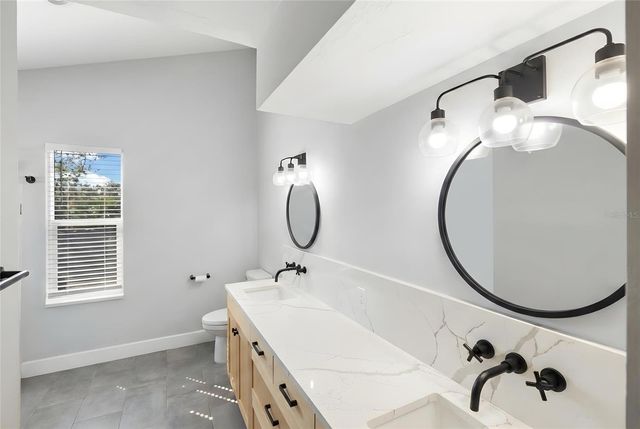 5119 OXFORD DRIVE, Sarasota, FL 34242