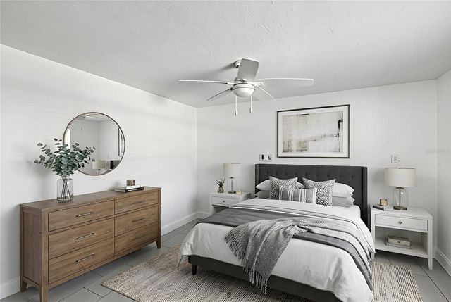 5119 OXFORD DRIVE, Sarasota, FL 34242