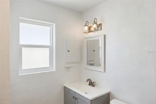 5119 OXFORD DRIVE, Sarasota, FL 34242