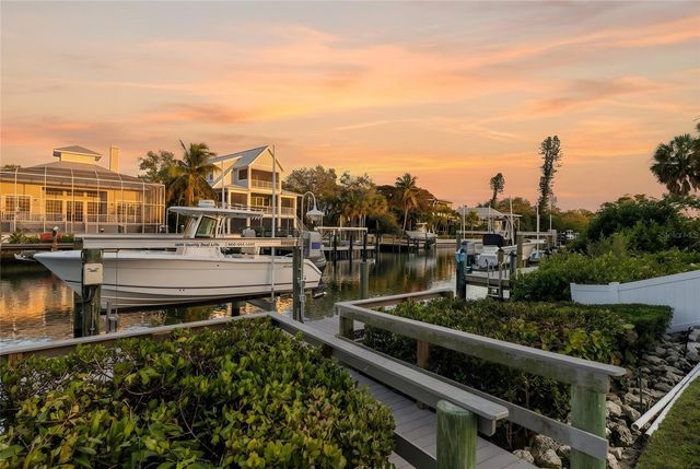 5119 OXFORD DRIVE, Sarasota, FL 34242