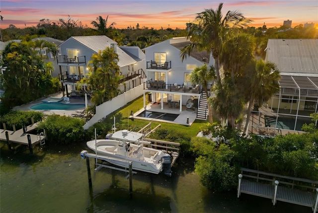 5119 OXFORD DRIVE, Sarasota, FL 34242