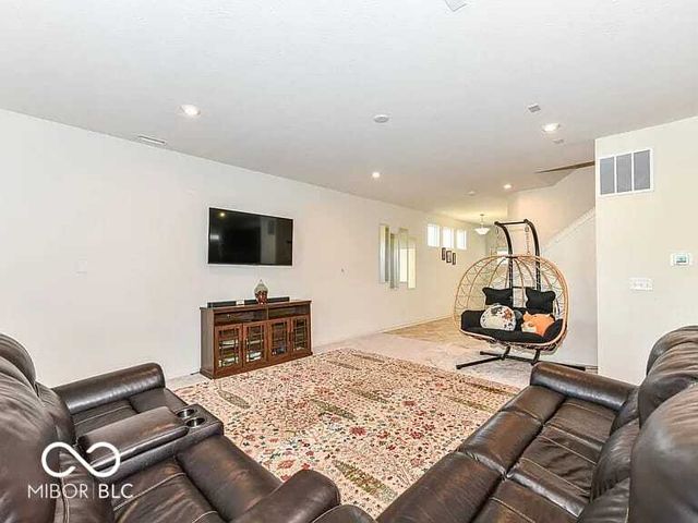 5528 Rothbury Road, Westfield, IN 46062