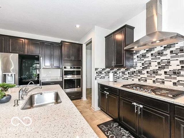 5528 Rothbury Road, Westfield, IN 46062