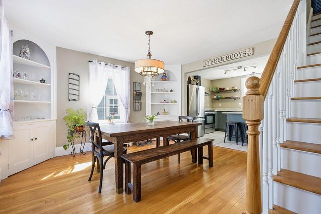 30 Hilldale Rd, Weymouth, MA 02190