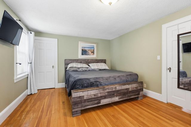 30 Hilldale Rd, Weymouth, MA 02190