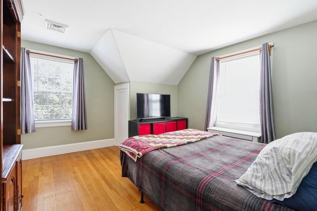 30 Hilldale Rd, Weymouth, MA 02190
