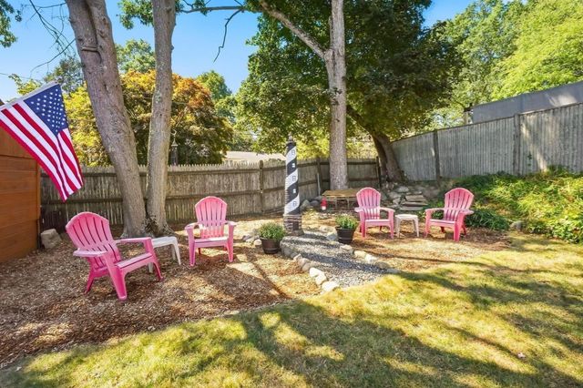 30 Hilldale Rd, Weymouth, MA 02190