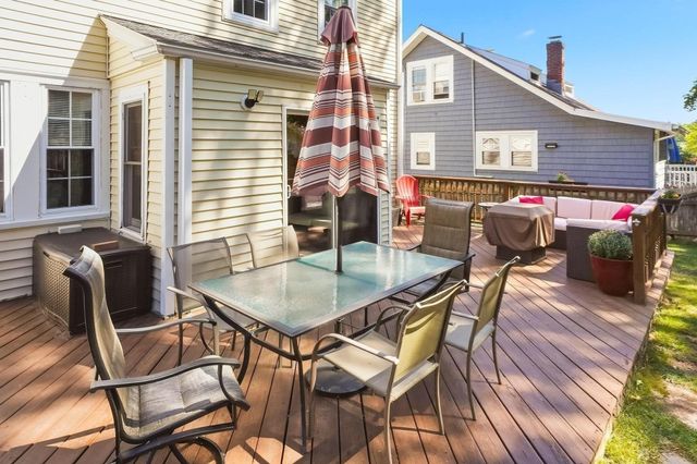 30 Hilldale Rd, Weymouth, MA 02190