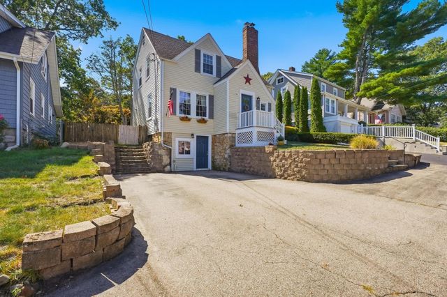 30 Hilldale Rd, Weymouth, MA 02190