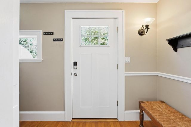 30 Hilldale Rd, Weymouth, MA 02190
