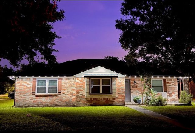 1226 Ave H, Danbury, TX 77534