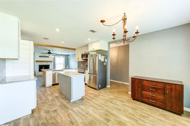 1226 Ave H, Danbury, TX 77534