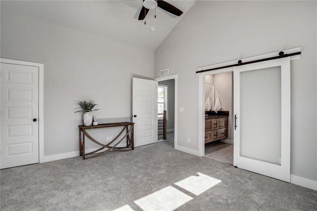 3641 Tracy Avenue, Kansas City, MO 64109