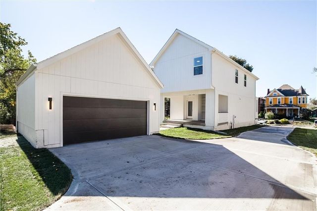 3641 Tracy Avenue, Kansas City, MO 64109