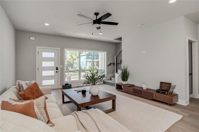 3641 Tracy Avenue, Kansas City, MO 64109