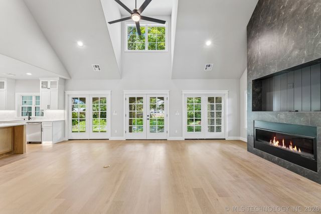 810 N Cedar Avenue, Broken Arrow, OK 74012