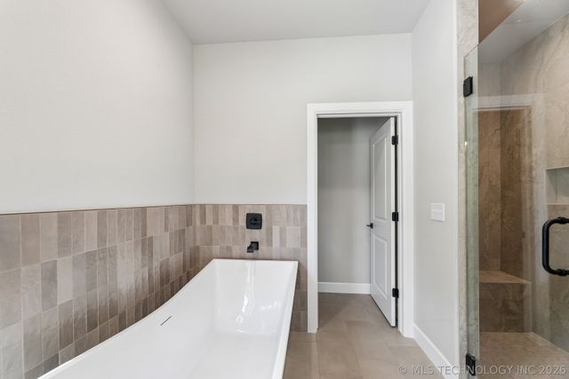 810 N Cedar Avenue, Broken Arrow, OK 74012
