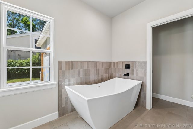 810 N Cedar Avenue, Broken Arrow, OK 74012