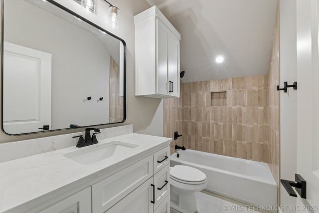 810 N Cedar Avenue, Broken Arrow, OK 74012