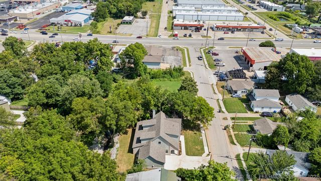 810 N Cedar Avenue, Broken Arrow, OK 74012