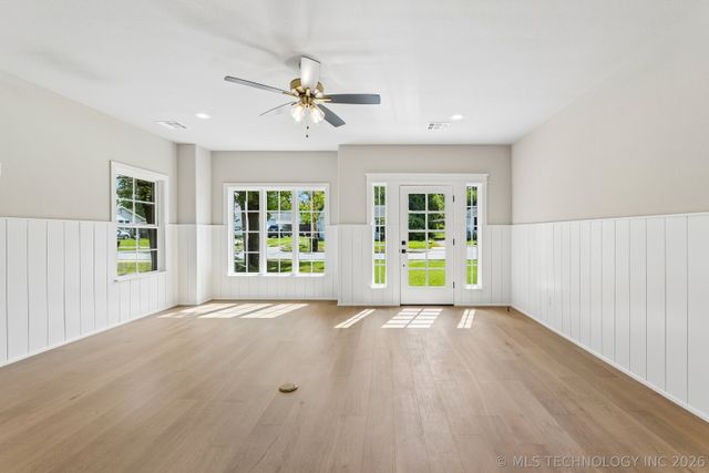810 N Cedar Avenue, Broken Arrow, OK 74012