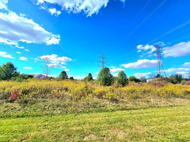 1112 Winding Creek Lane, Delaware, OH 43015