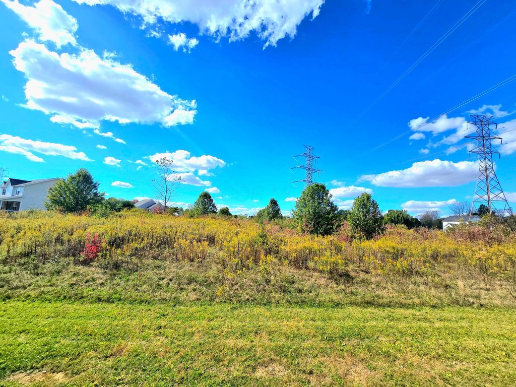 1112 Winding Creek Lane, Delaware, OH 43015