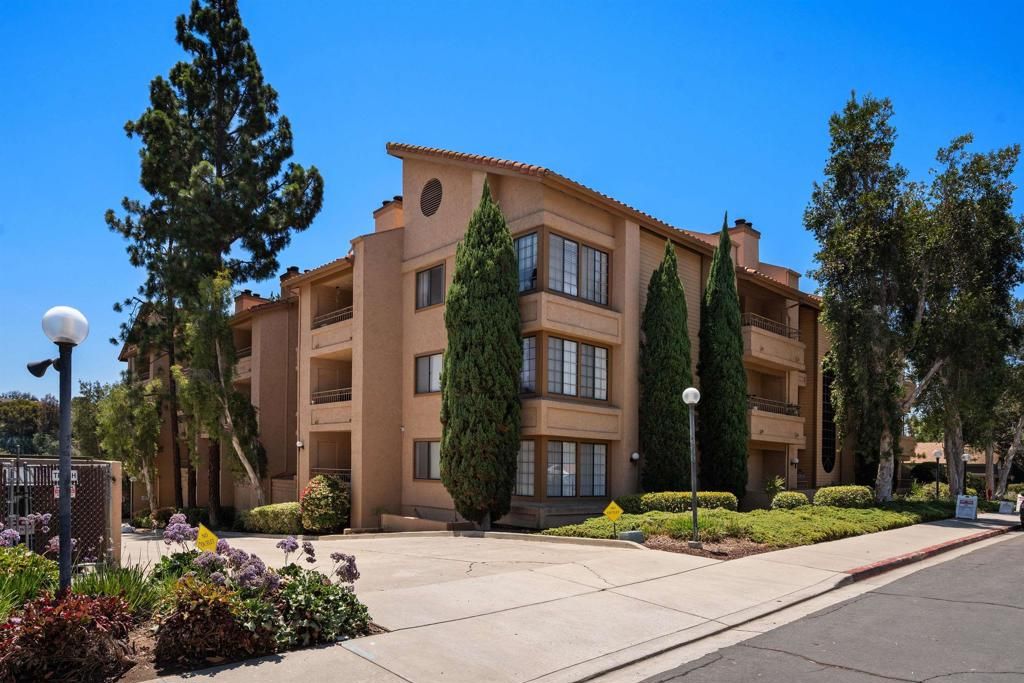 5649 Lake Park 102, La Mesa, CA 91942 — photo 2