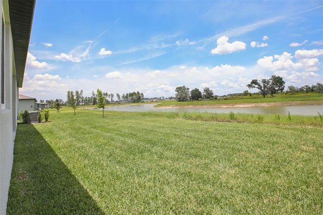 1806 DRAUGHTON DRIVE, Zephyrhills, FL 33541