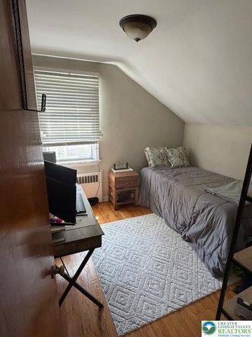 1086 1st Avenue, Hellertown Boro, PA 18055