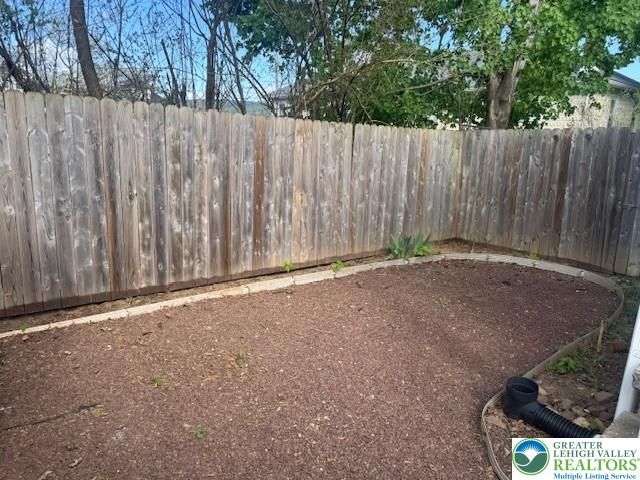 1086 1st Avenue, Hellertown Boro, PA 18055