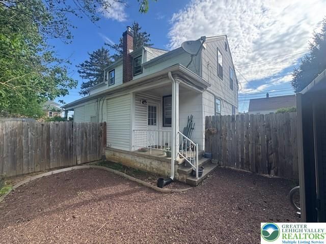 1086 1st Avenue, Hellertown Boro, PA 18055