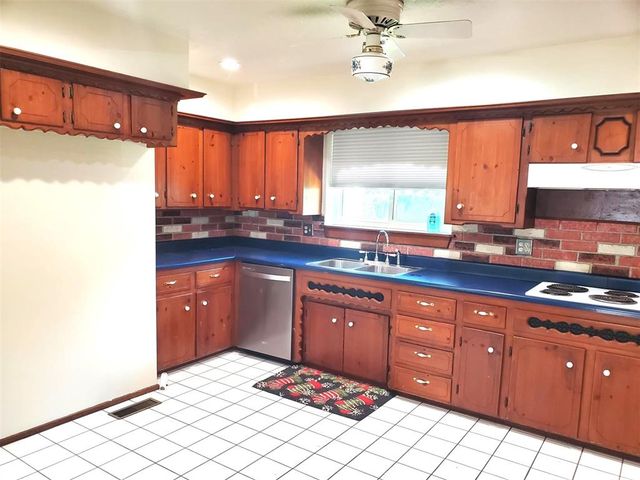 1312 Salsbury Street, Norman, OK 73069