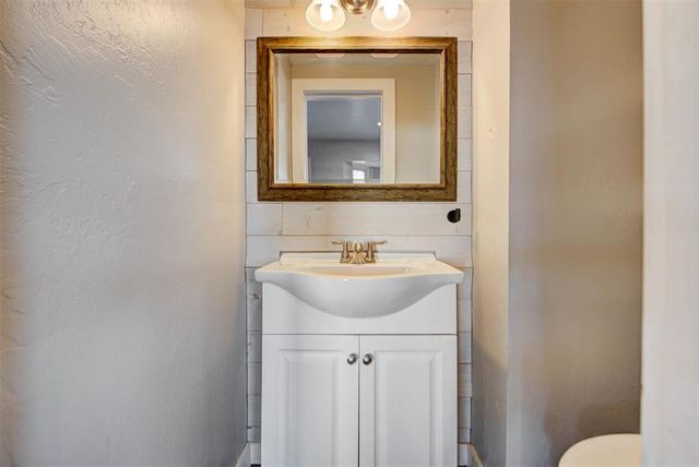 1017 SW 94th Street, Oklahoma City, OK 73139